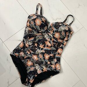 Seekers Essentials Australia swimming beach swimsuit one piece size US 14